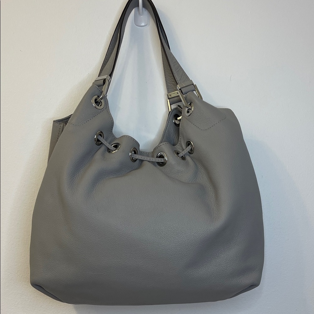 Michael Kors Camden Pebbled Leather Large Drawstring Shoulder Tote Ash Grey EUC - Picture 3 of 16